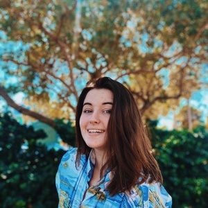 Meet your Posher, Claudia